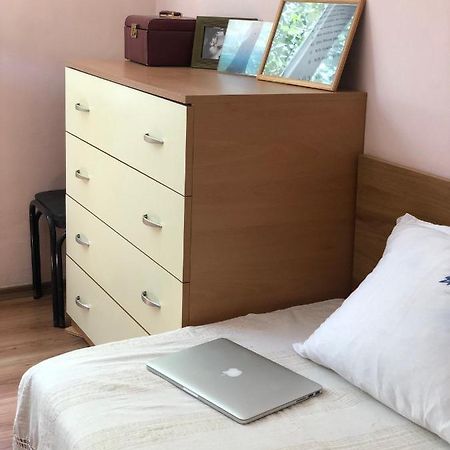 Compact City Center Apartment Kŭrdzhali 外观 照片
