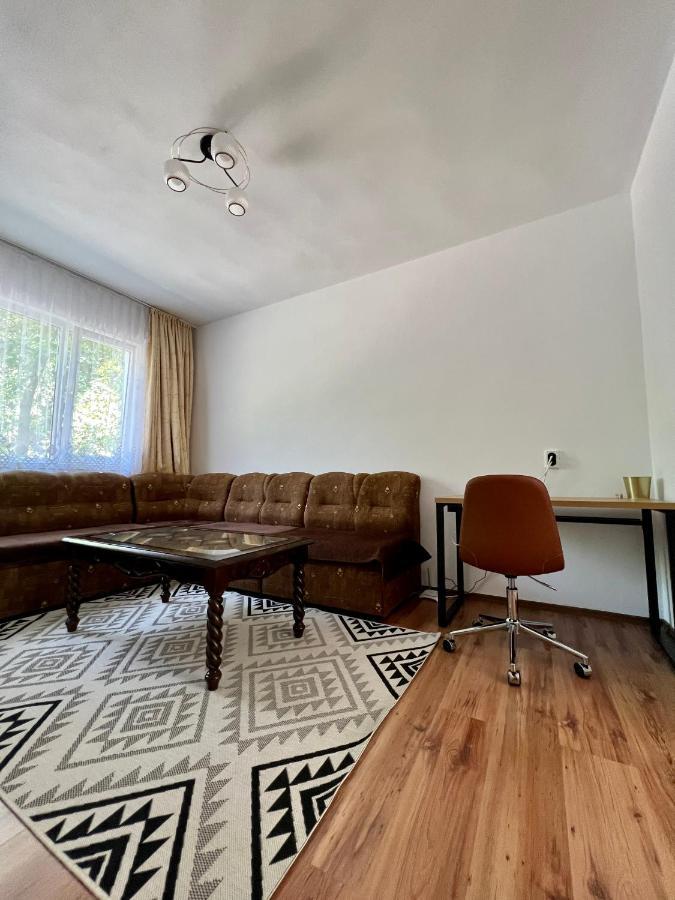 Compact City Center Apartment Kŭrdzhali 外观 照片