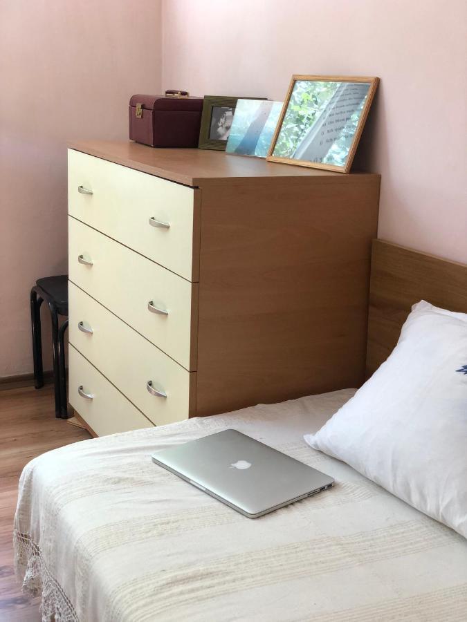 Compact City Center Apartment Kŭrdzhali 外观 照片