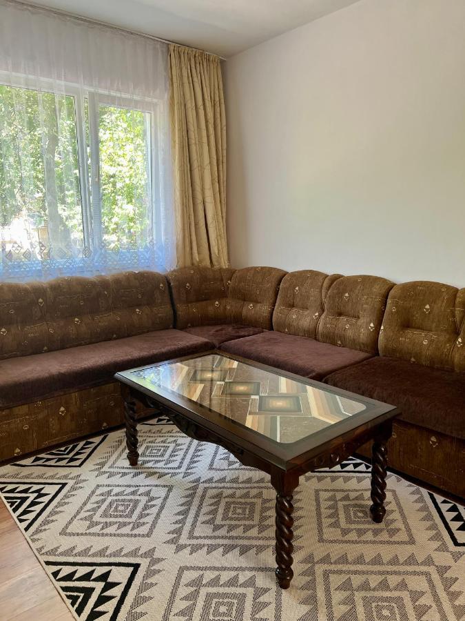 Compact City Center Apartment Kŭrdzhali 外观 照片